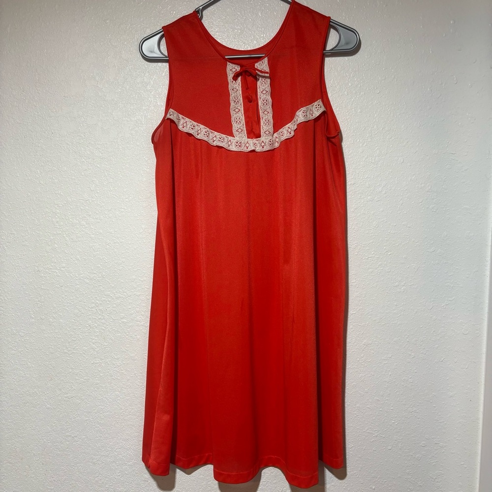 Vintage Small 1970s Sans Souci Gown and Cover Lingerie Set